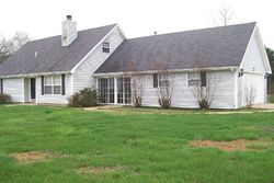 Pre-foreclosure in  BRUCE RUTHERFORD DR Siloam Springs, AR 72761