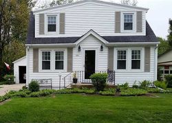 Pre-foreclosure in  PARADISE BLVD Rockford, IL 61103