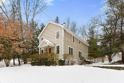 Pre-foreclosure Listing in PARK WAY PURDYS, NY 10578