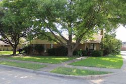Pre-foreclosure in  SANTA ANNA DR Garland, TX 75042