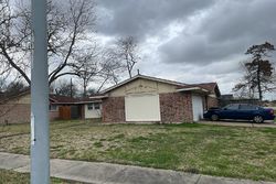 Pre-foreclosure in  BROWNSTONE LN Houston, TX 77053