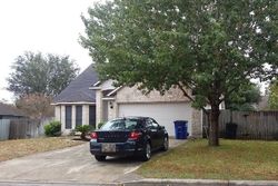 Pre-foreclosure in  ORCHARD WAY Hutto, TX 78634