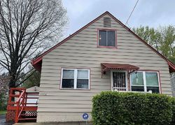Pre-foreclosure in  JEANIE J AVE Akron, OH 44310