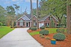 Pre-foreclosure in  LEGEND OAK WAY Summerville, SC 29485