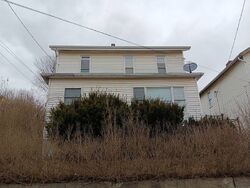 Pre-foreclosure in  W 10TH AVE Tarentum, PA 15084