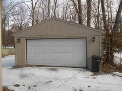 Pre-foreclosure in  GOLDNER AVE Waterford, MI 48328