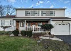 Pre-foreclosure in  DONALD AVE Kendall Park, NJ 08824