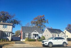 Pre-foreclosure in  FAY AVE Linden, NJ 07036