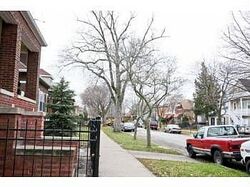 Pre-foreclosure in  S SAGINAW AVE Chicago, IL 60617
