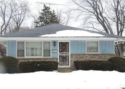 Pre-foreclosure in  HOREB AVE Zion, IL 60099
