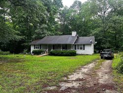 Pre-foreclosure in  RIVERBEND CT Macon, GA 31211