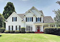 Pre-foreclosure in  FOREST PATH DR Gainesville, GA 30506