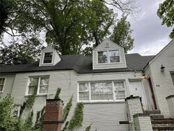 Pre-foreclosure in  BEVERLY RD NE Atlanta, GA 30309