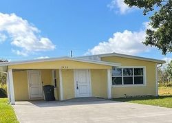 Pre-foreclosure in  JEFFCOTT ST Fort Myers, FL 33916