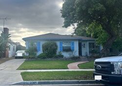 Pre-foreclosure in  PEPPERWOOD AVE Long Beach, CA 90815
