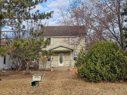 Pre-foreclosure in  LINCOLN AVE Saint Paul, MN 55110