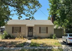 Pre-foreclosure Listing in CLOVER ST WOODLAND, CA 95695