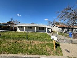  Eastview Dr, Hanford CA