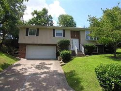 Pre-foreclosure in  KEENELAND DR Huntington, WV 25705