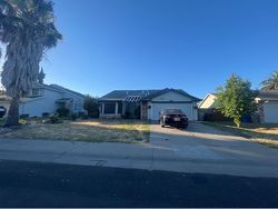 Pre-foreclosure in  CHINQUAPIN WAY Sacramento, CA 95823