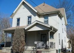 Pre-foreclosure in  W WOODLAND AVE Youngstown, OH 44502