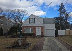 Pre-foreclosure in  W MAPLE AVE Moorestown, NJ 08057