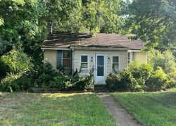 Pre-foreclosure in  GREENHUT AVE Randolph, NJ 07869