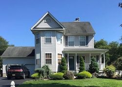 Pre-foreclosure in  PEPPERIDGE CT Jackson, NJ 08527