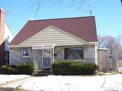Pre-foreclosure in  N 67TH ST Milwaukee, WI 53218