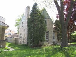 Pre-foreclosure in  N 45TH ST Milwaukee, WI 53216