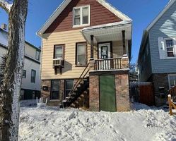 Pre-foreclosure in  N GORDON PL Milwaukee, WI 53212