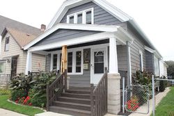 Pre-foreclosure in  N HOLTON ST Milwaukee, WI 53212