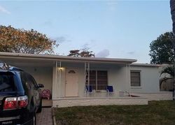 Pre-foreclosure in  NW 1ST AVE Fort Lauderdale, FL 33309
