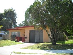 Pre-foreclosure in  THOMAS ST Hollywood, FL 33020