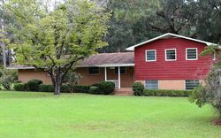Pre-foreclosure in  SW MARKS DR Lake City, FL 32024