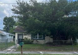 Pre-foreclosure in  FORD ST Orlando, FL 32811