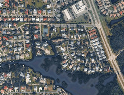 Pre-foreclosure in  S CREEK DR Osprey, FL 34229
