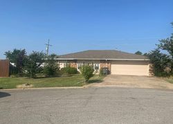 Pre-foreclosure in  SE CABER CIR Lawton, OK 73501