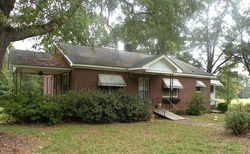 Pre-foreclosure in  JOHNSTON HWY Johnston, SC 29832