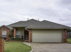 Pre-foreclosure in  OAKRIDGE DR Purcell, OK 73080