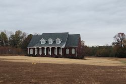 Pre-foreclosure in  COUNTY ROAD 106 Florence, AL 35633