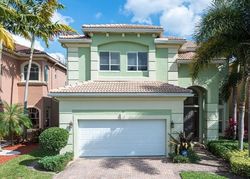 Pre-foreclosure in  COUNTRY LAKE CIR Boynton Beach, FL 33436