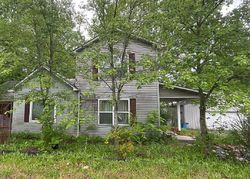 Pre-foreclosure in  MOSELLE RD Union, MO 63084