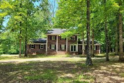 Pre-foreclosure in  RIVER RD Stoneville, NC 27048