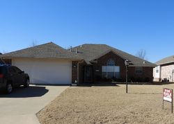 Pre-foreclosure in  FALLSTONE RD Fort Smith, AR 72916