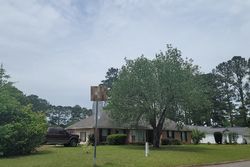 Pre-foreclosure in  BOYCE RD Dothan, AL 36305