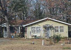 Pre-foreclosure in  BLACKTHORN LN Mountain Home, AR 72653