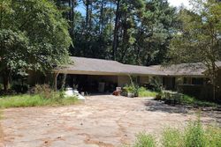 Pre-foreclosure Listing in OLE MISS DR LAUREL, MS 39440
