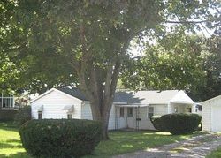 Pre-foreclosure Listing in S JEFFERSON ST TILTON, IL 61833