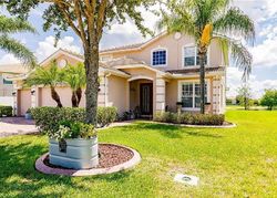 Pre-foreclosure in  LITTLE GEM CIR Fort Myers, FL 33913